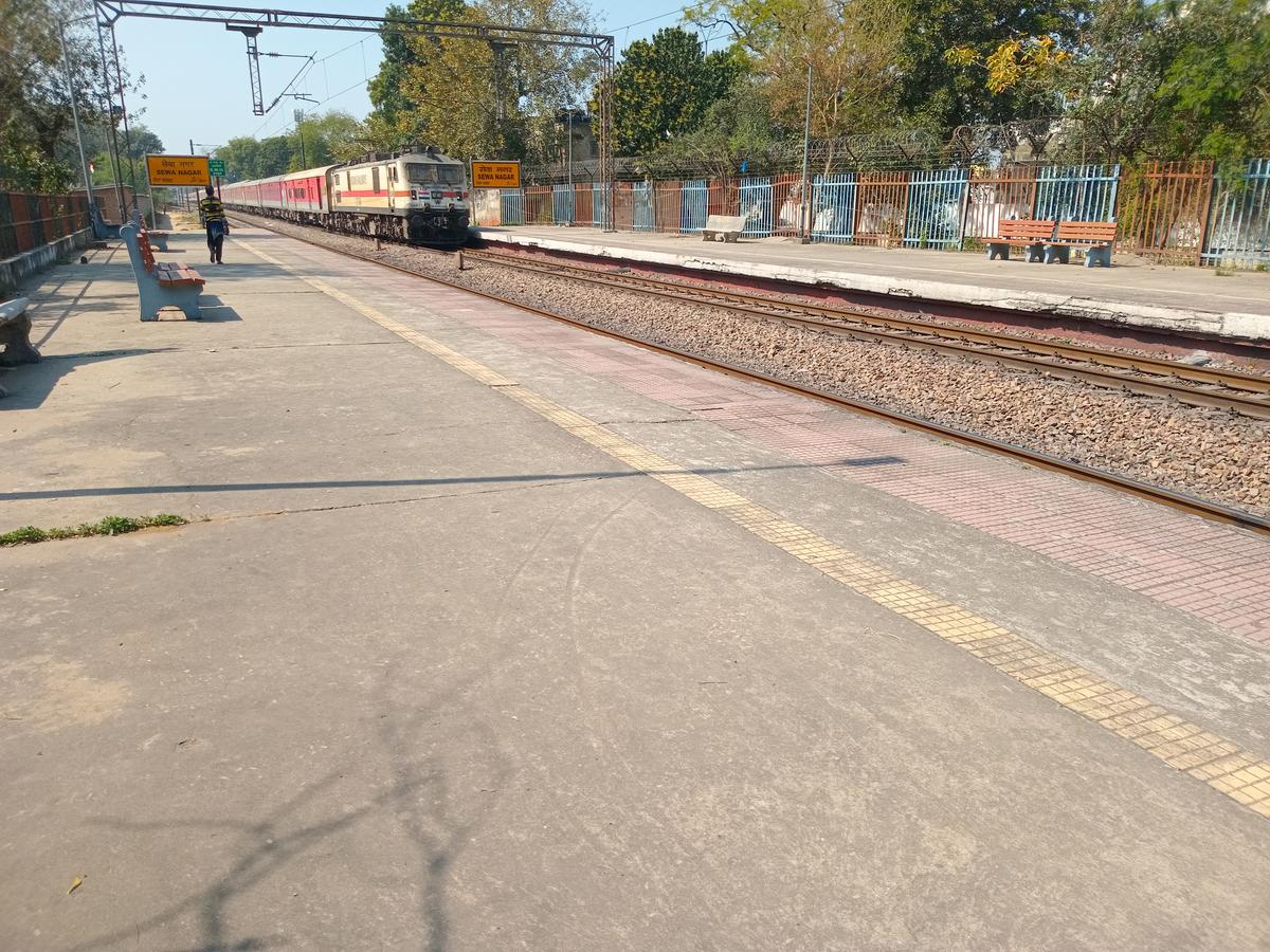 Delhi Ring Railway may soon run steam trains to attract tourists | Travel -  Hindustan Times