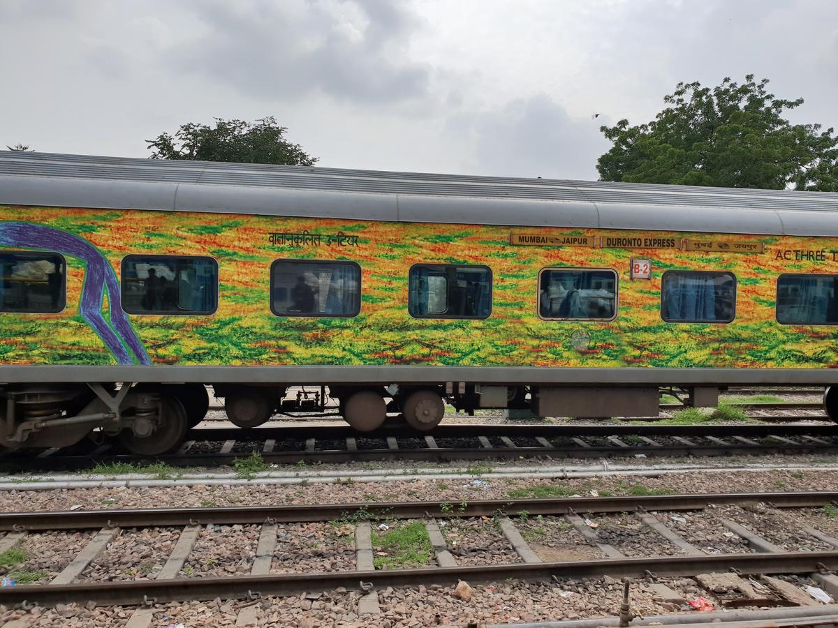 Jaipur - Mumbai Central AC Duronto Express/12240 Travel Forum - Railway
