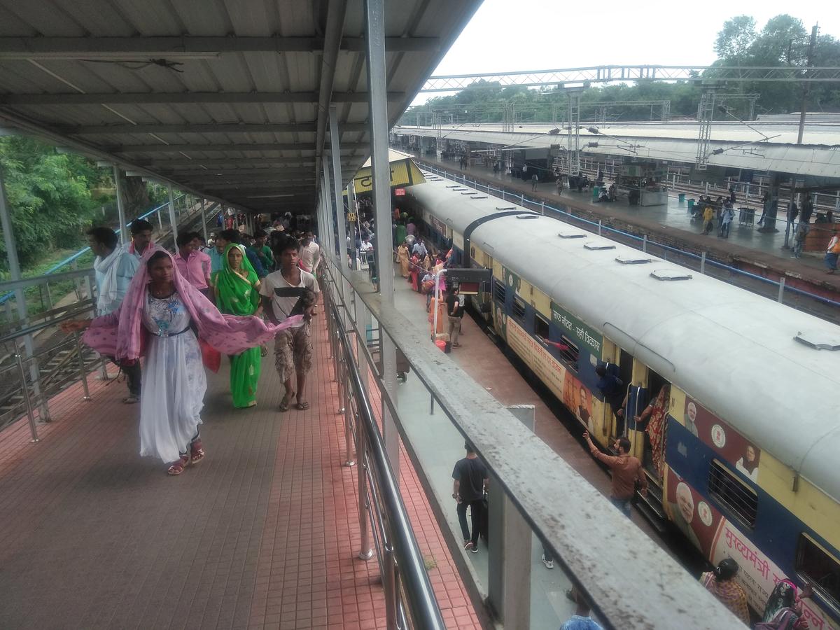 Bilaspur - Katni MEMU/68747 News - Railway Enquiry
